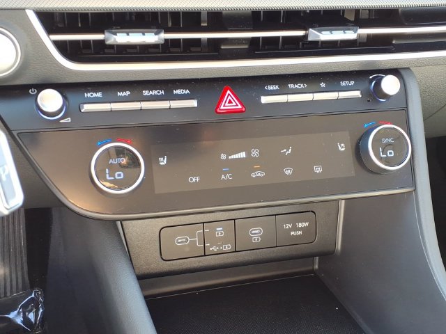 2025 Hyundai Sonata SEL - Photo 14