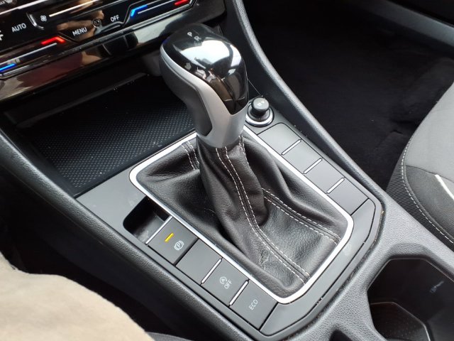 2025 Volkswagen Jetta Sport - Photo 15