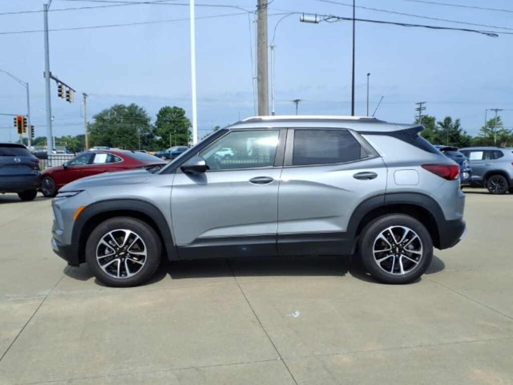 Used 2025 Chevrolet Trailblazer LT SUV