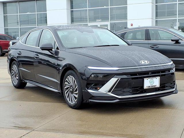 2026 Hyundai Sonata Hybrid Sedan 