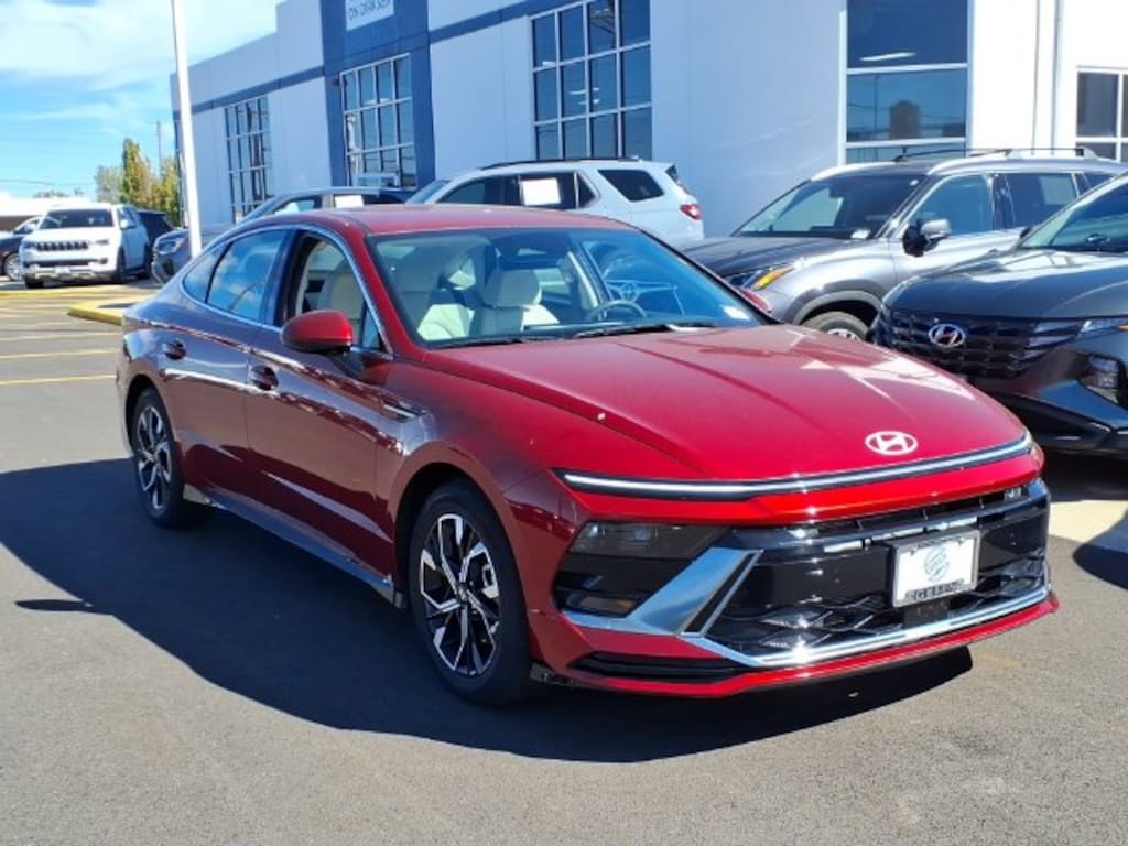 Certified 2025 Hyundai Sonata SEL Sedan