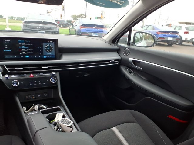 2025 Hyundai Sonata SEL - Photo 8