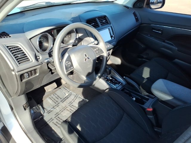 2025 Mitsubishi Outlander Sport ES - Photo 11
