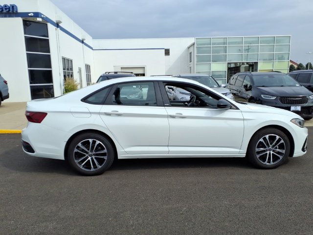 3VWBX7BU8SM012228