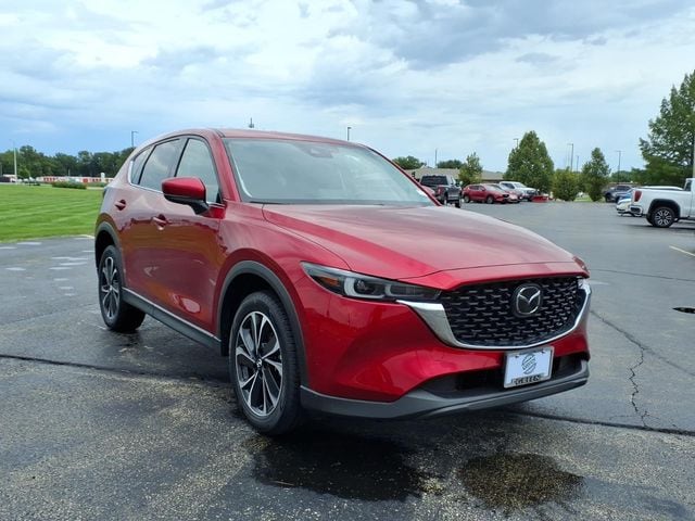 2022 Mazda CX-5 S Premium package