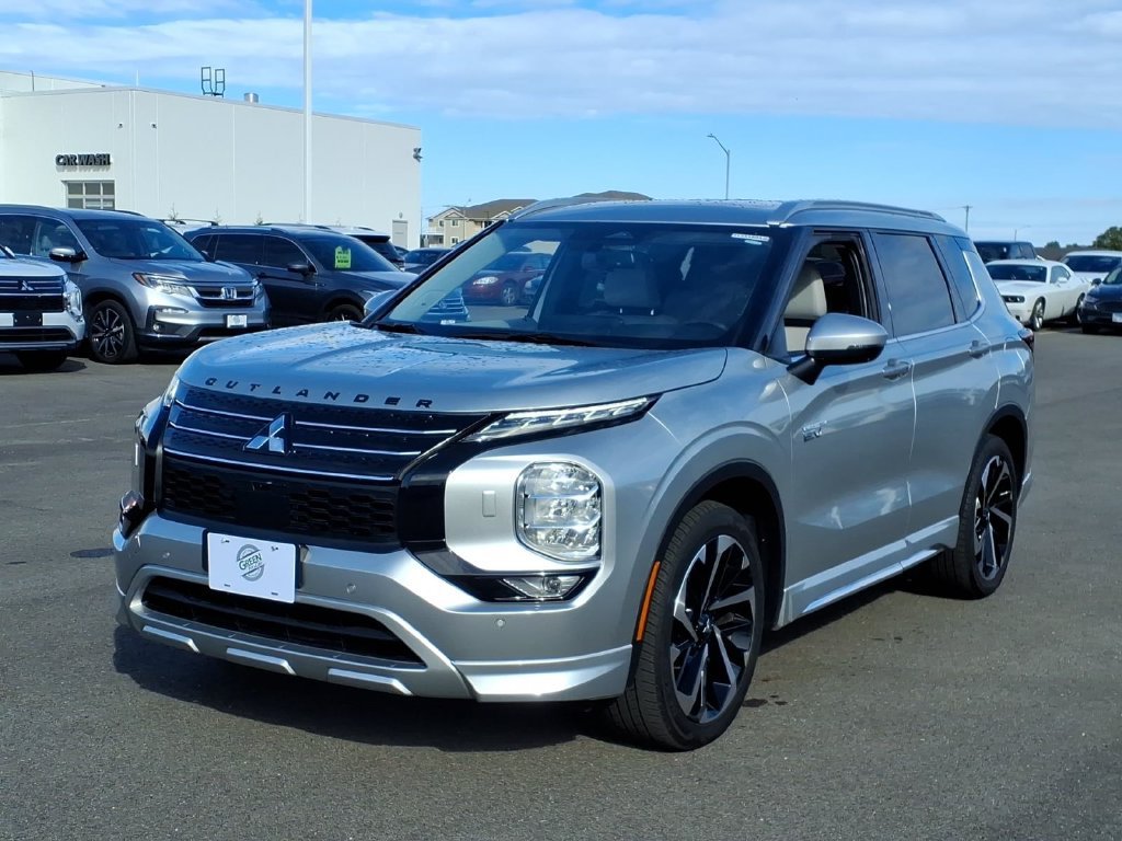 2023 Mitsubishi Outlander Plug-In Hybrid