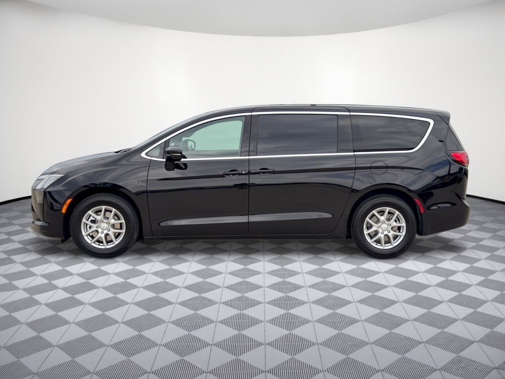 New 2027 Chrysler Pacifica SELECT Passenger Van
