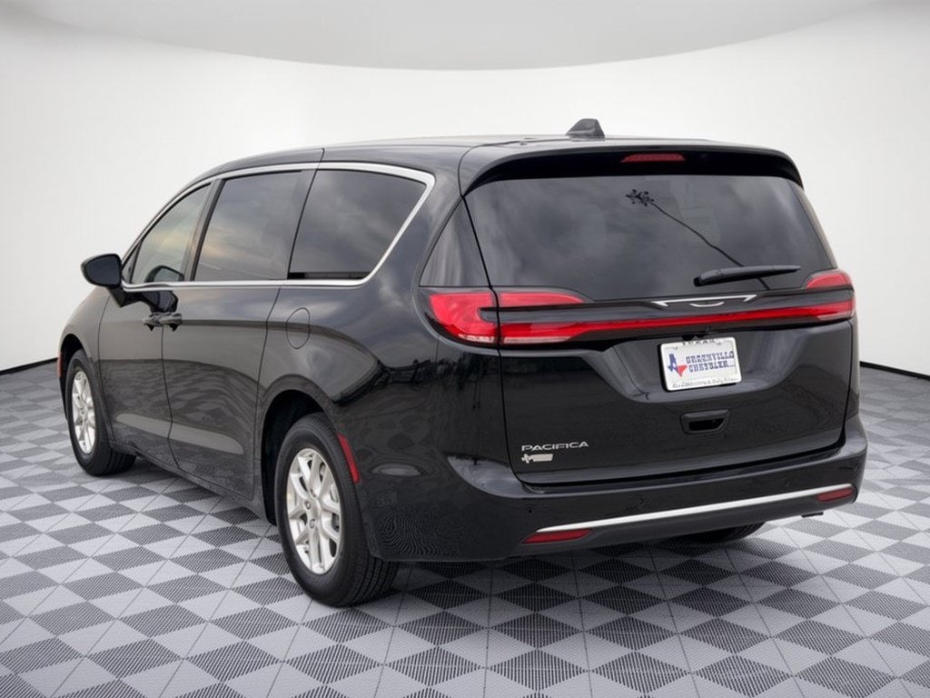 New 2027 Chrysler Pacifica SELECT Passenger Van