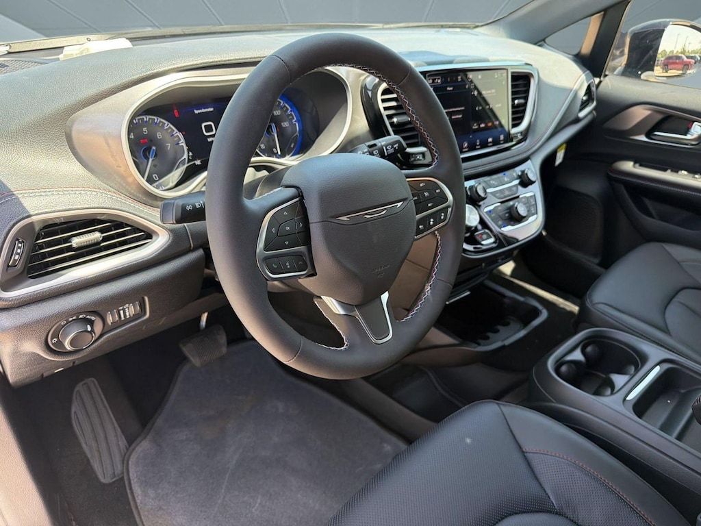 New 2027 Chrysler Pacifica SELECT Passenger Van