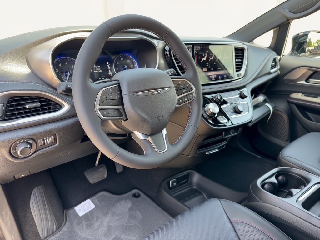 New 2027 Chrysler Pacifica SELECT Passenger Van