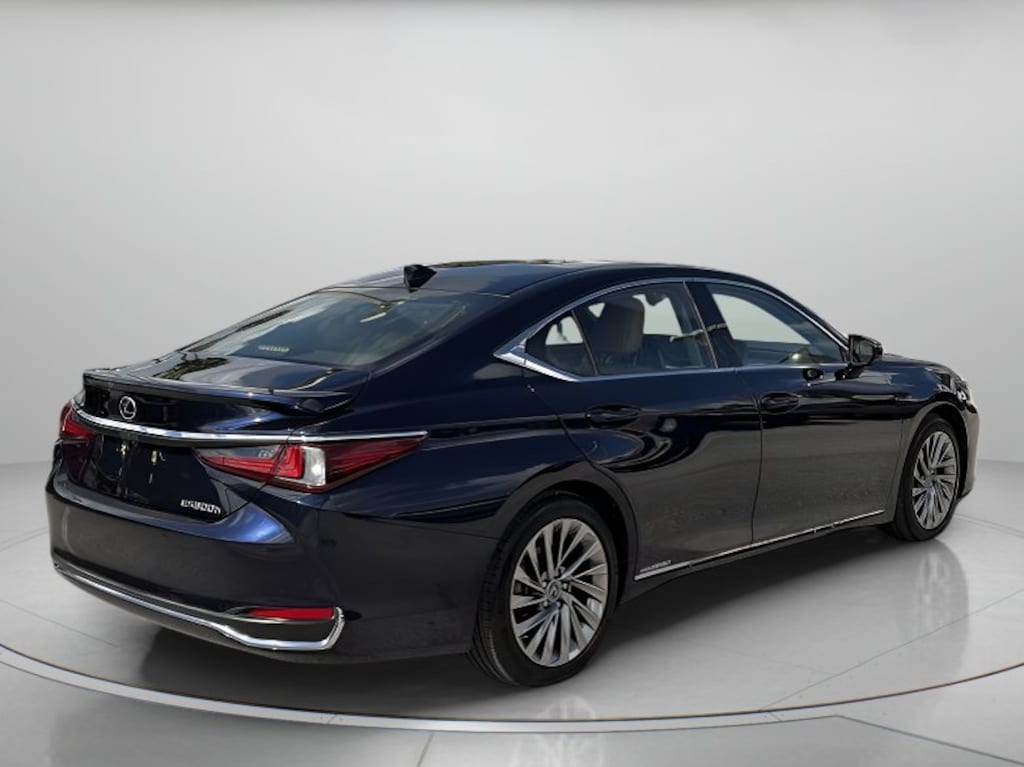 Used 2019 Lexus ES 300h Luxury 4dr Car