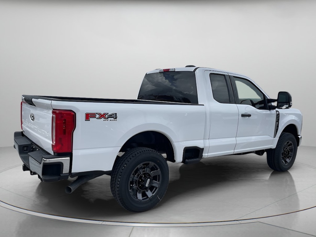 New 2027 Ford Super Duty F-250 SRW XLT Extended Cab Pickup