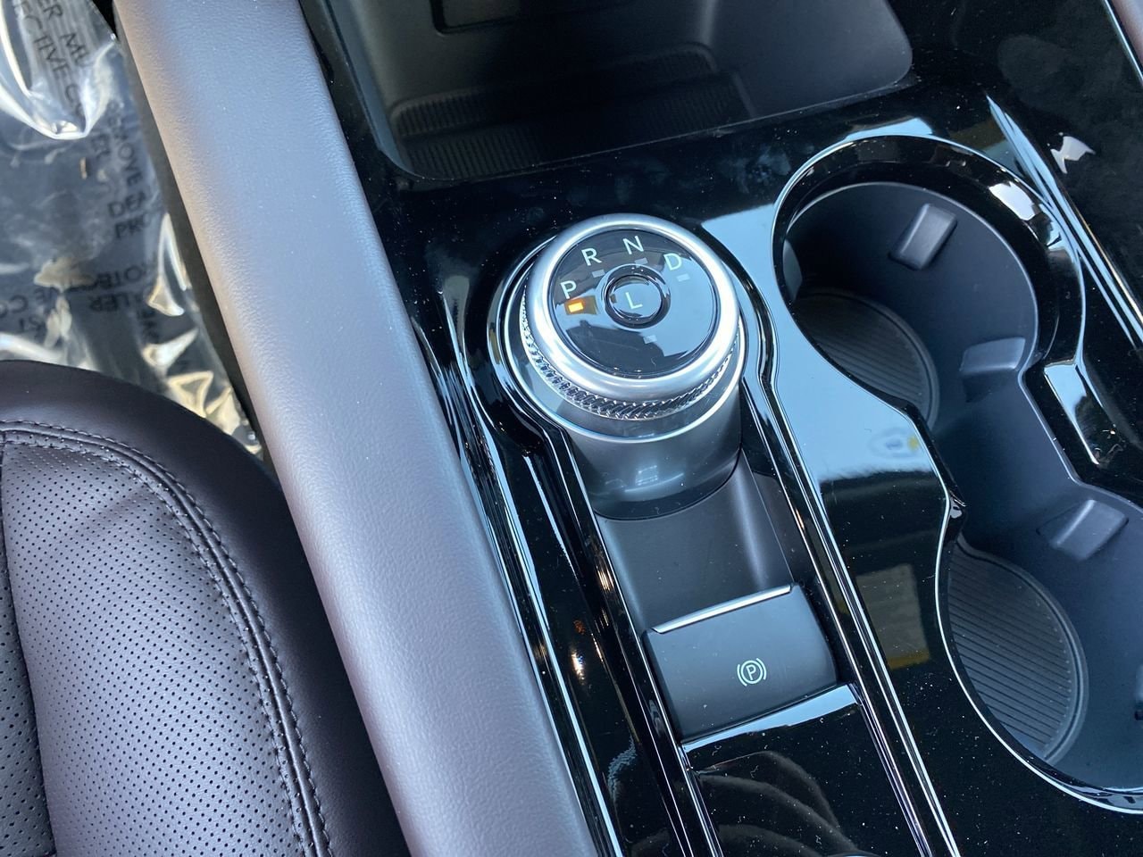2026 Ford Explorer Platinum - Photo 21