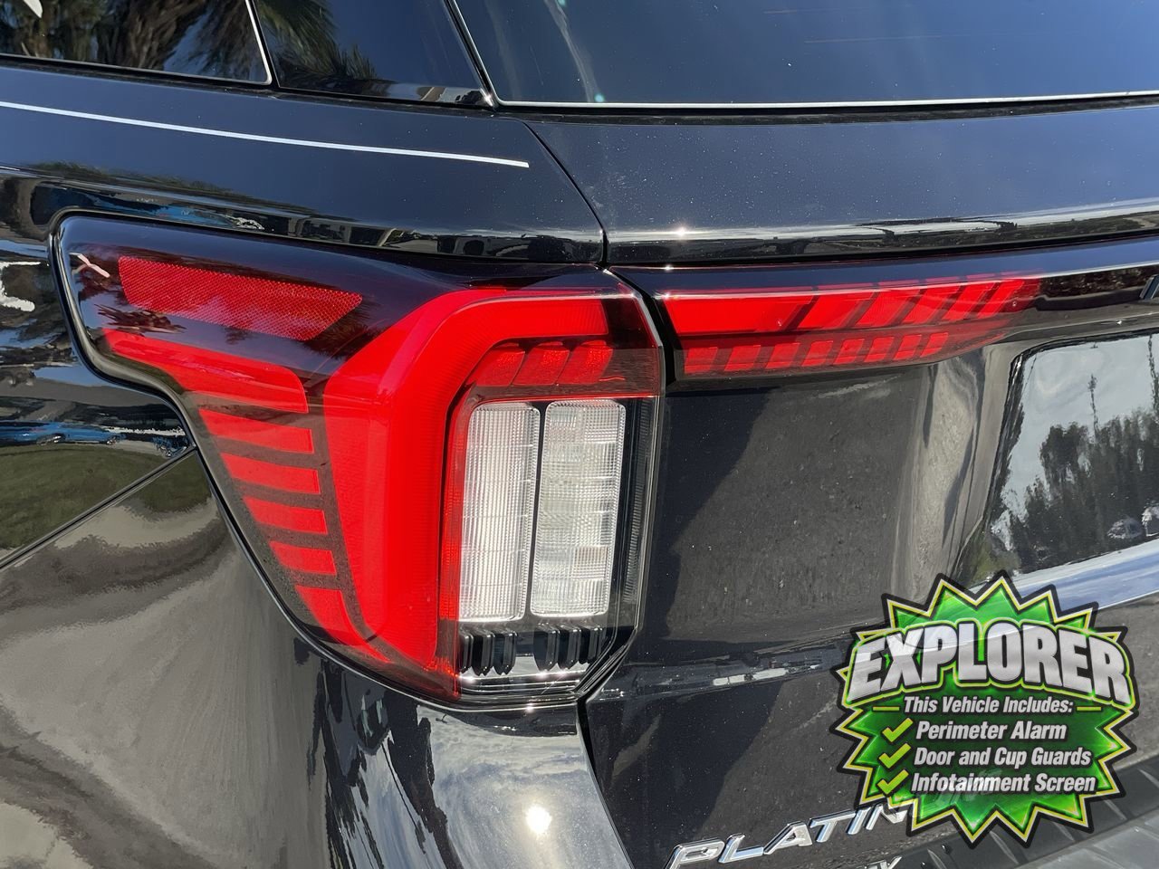 2026 Ford Explorer Platinum - Photo 8