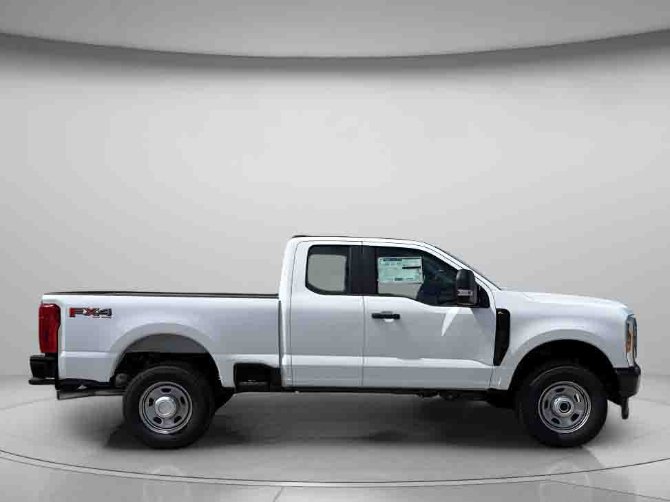 New 2027 Ford Super Duty F-350 SRW XL Extended Cab Pickup