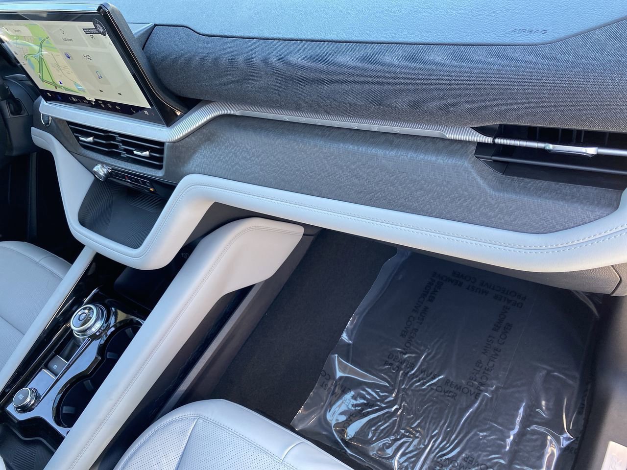 2026 Ford Explorer Platinum - Photo 14