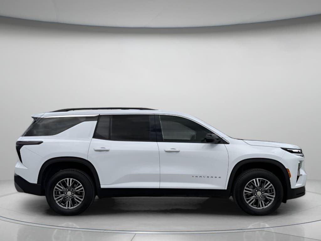 Used 2025 Chevrolet Traverse LT Sport Utility