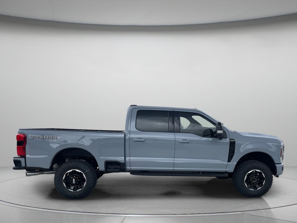 New 2026 Ford Super Duty F-350 SRW Platinum Crew Cab Pickup