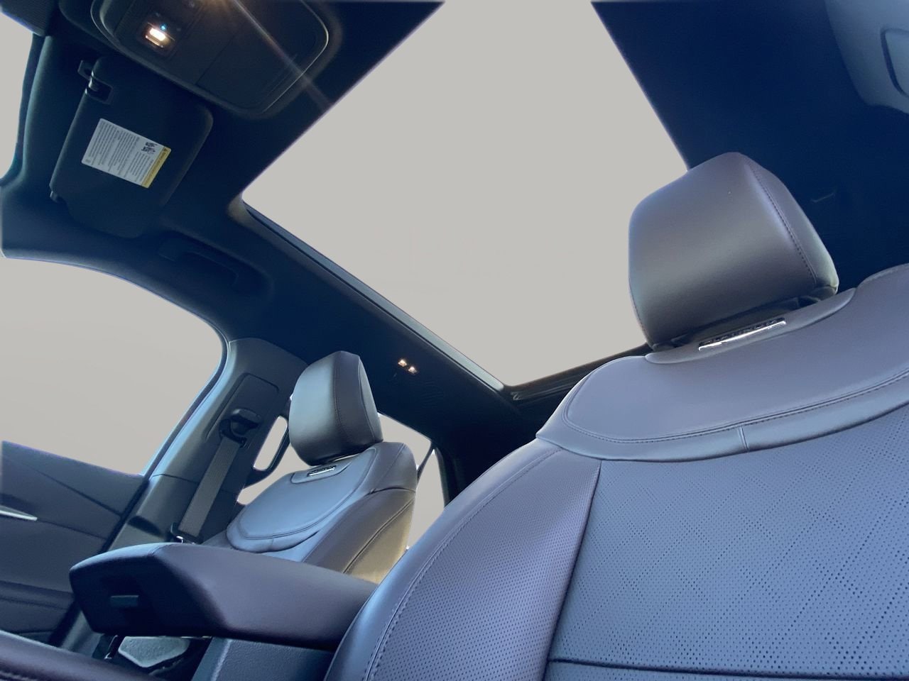 2026 Ford Explorer Platinum - Photo 17