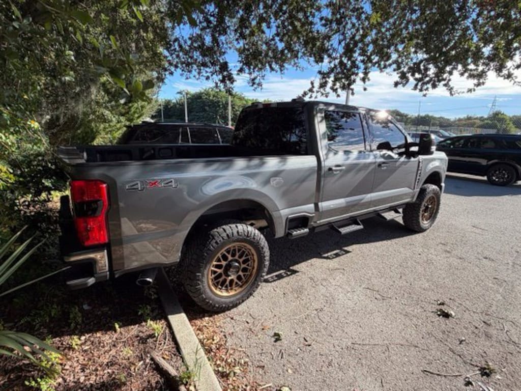 Used 2024 Ford Super Duty F-250 SRW Lariat Crew Cab Pickup