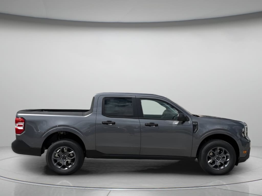 New 2026 Ford Maverick XLT Crew Cab Pickup