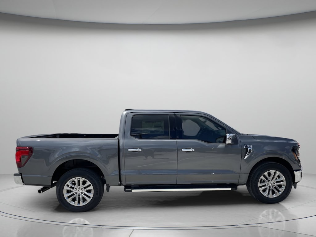 New 2026 Ford F-150 XLT Crew Cab Pickup