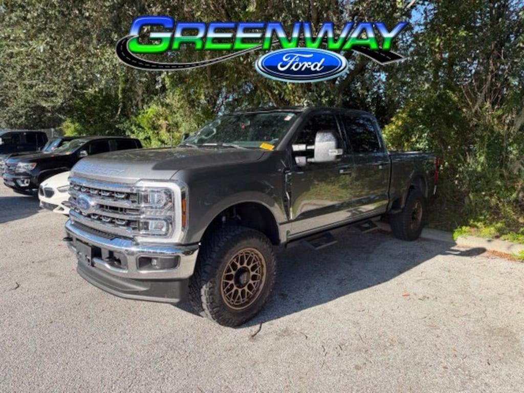 Used 2024 Ford Super Duty F-250 SRW Lariat Crew Cab Pickup