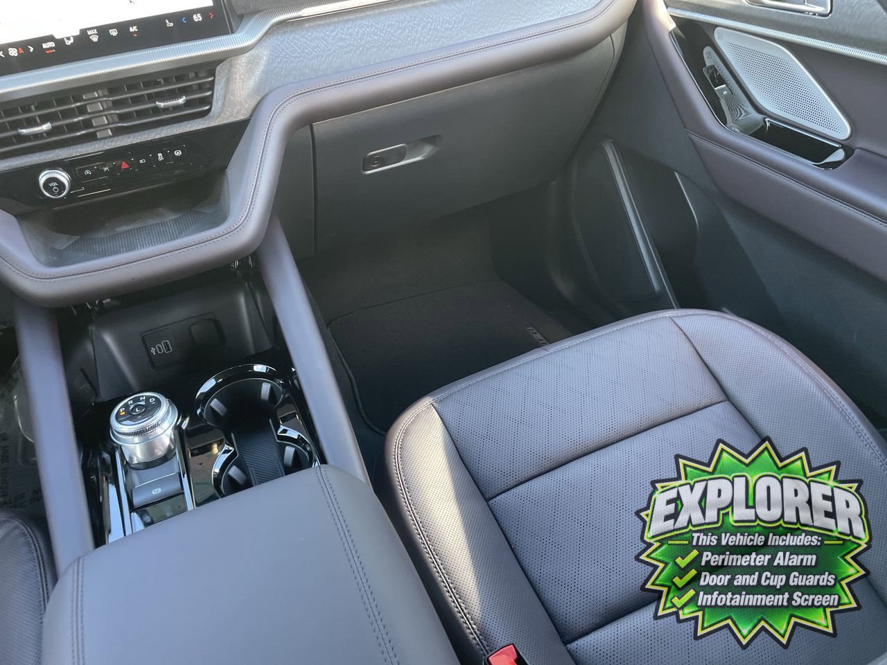 2026 Ford Explorer Platinum - Photo 16
