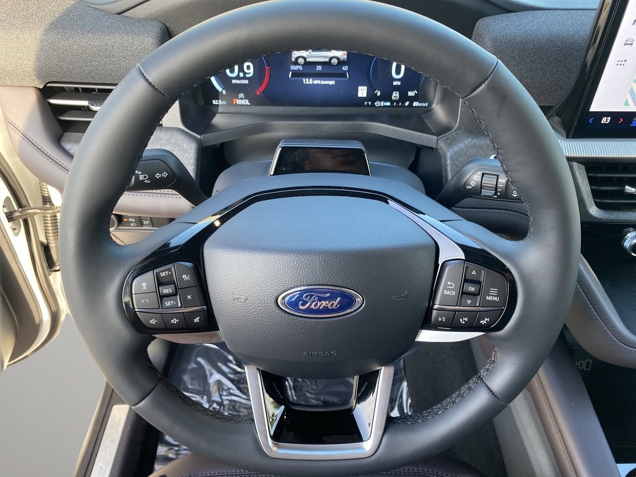 2026 Ford Explorer Platinum - Photo 25