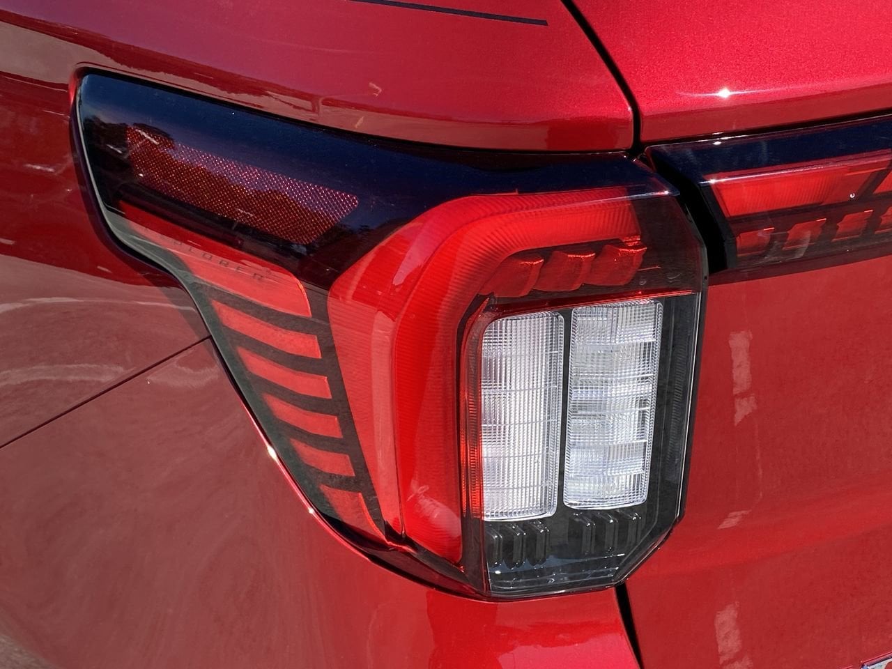 2026 Ford Explorer Platinum - Photo 10