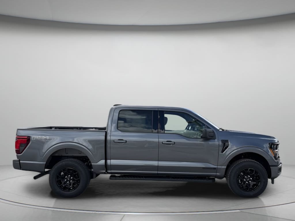 New 2026 Ford F-150 XLT Crew Cab Pickup