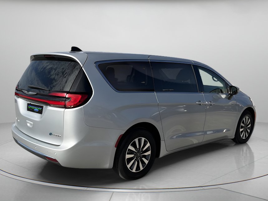 Used 2023 Chrysler Pacifica Touring L Mini-van, Passenger