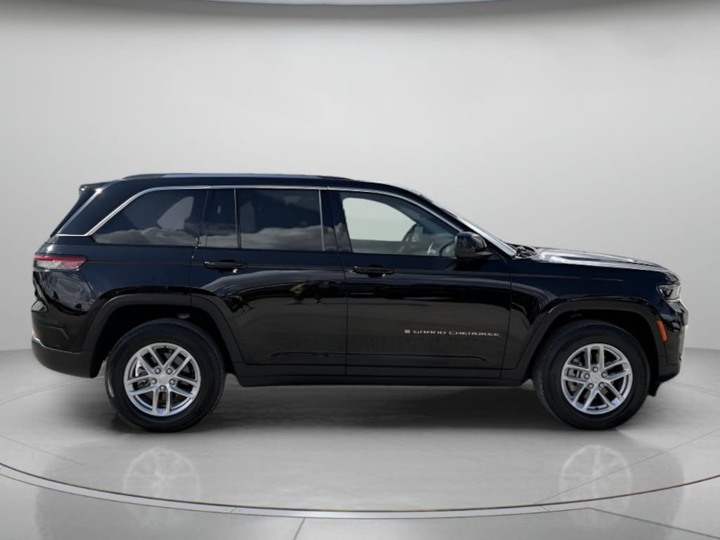 Certified 2023 Jeep Grand Cherokee Laredo Sport Utility