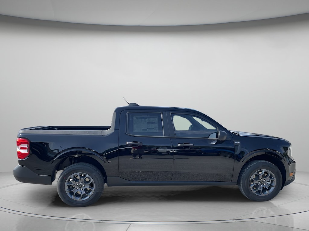 New 2026 Ford Maverick XLT Crew Cab Pickup
