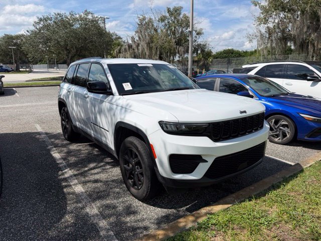 Used 2025 Jeep Grand Cherokee Altitude Sport Utility