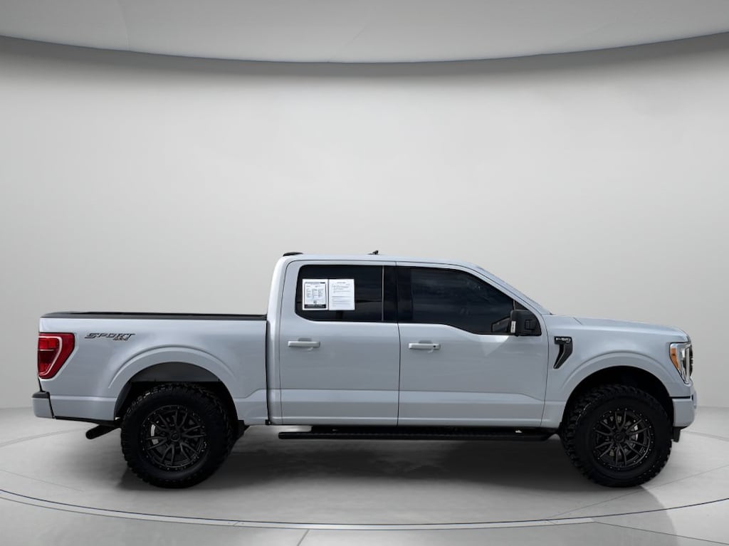 Used 2021 Ford F-150 XLT Crew Cab Pickup
