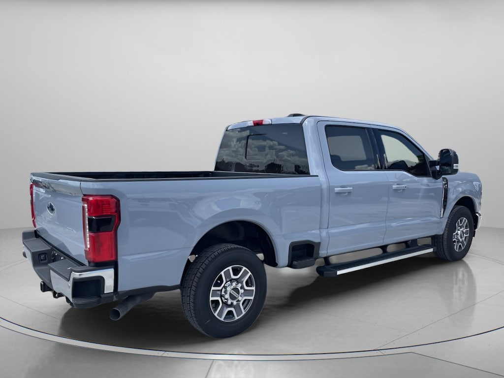 New 2026 Ford Super Duty F-250 SRW Lariat Crew Cab Pickup