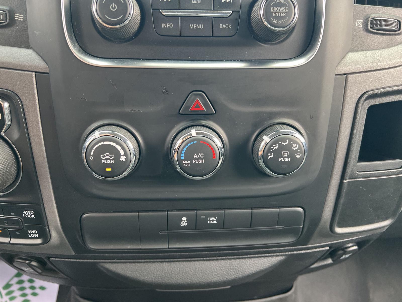 2016 RAM Ram 1500 Pickup Tradesman - Photo 28