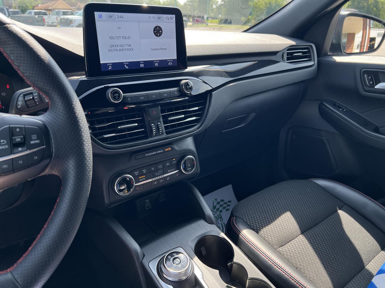 2025 Ford Escape ST-Line Select - Photo 22