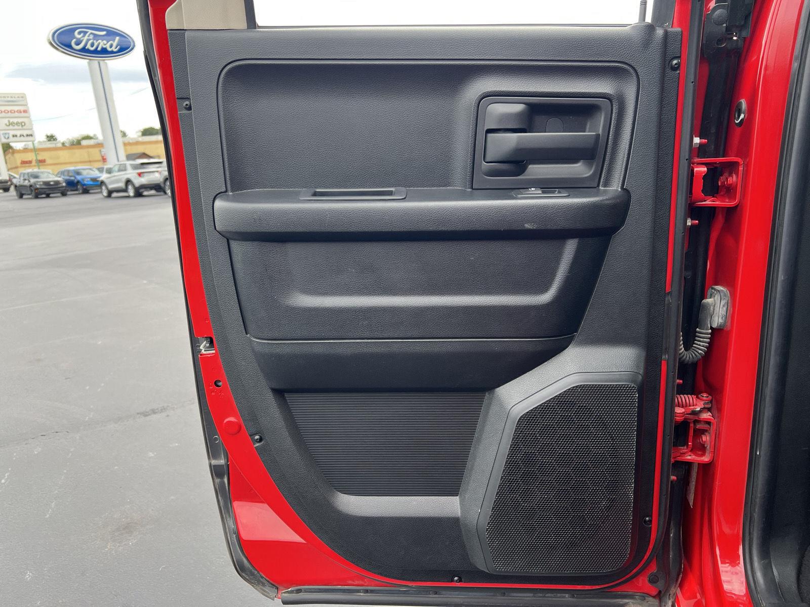 2016 RAM Ram 1500 Pickup Tradesman - Photo 16