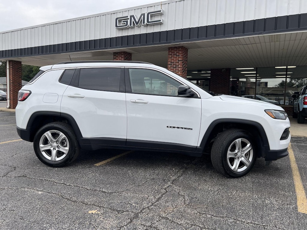 Used 2024 Jeep Compass Latitude SUV