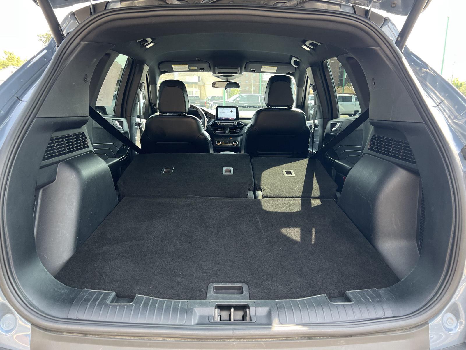 2025 Ford Escape ST-Line Select - Photo 42
