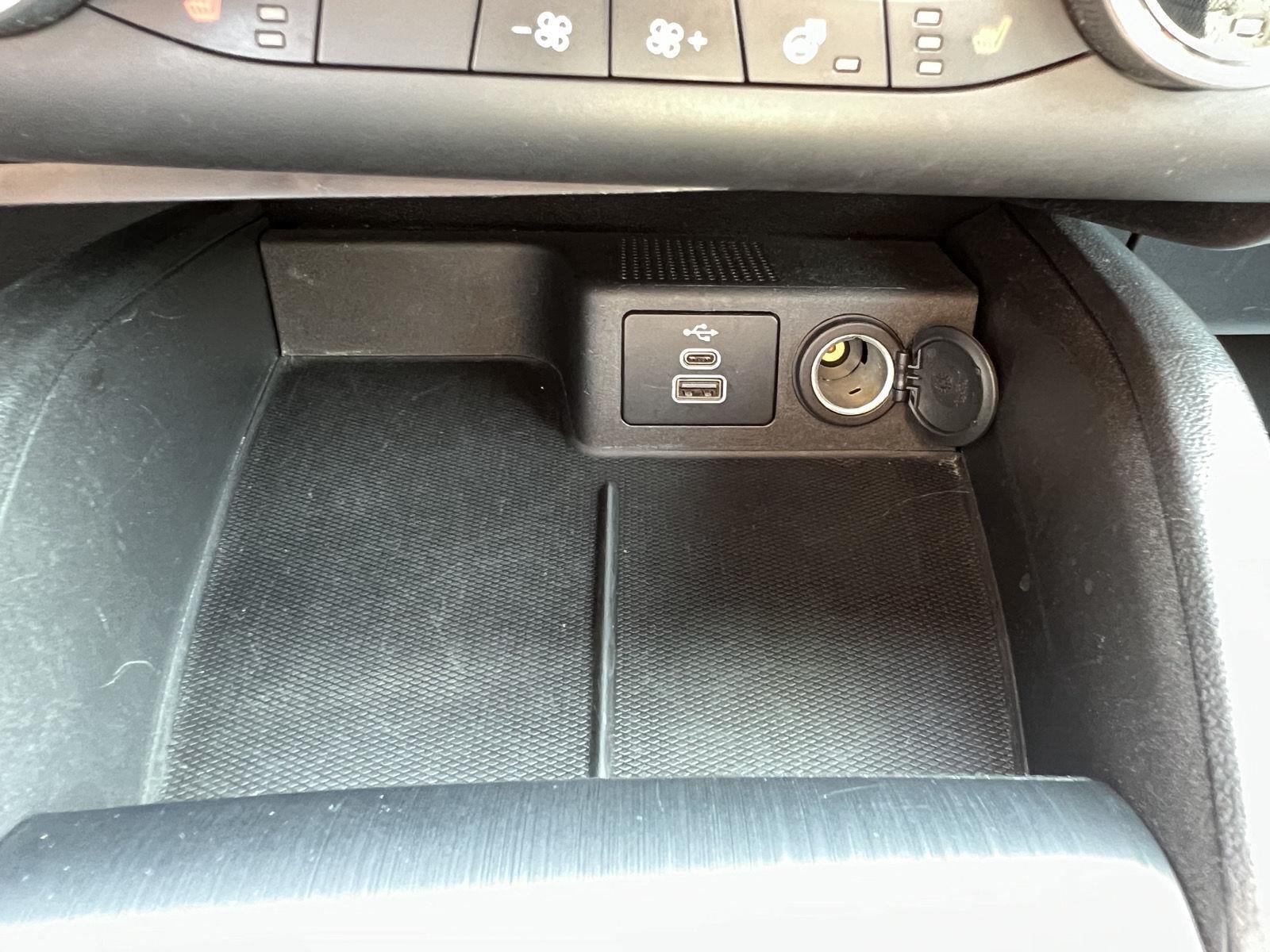 2025 Ford Escape ST-Line Select - Photo 32