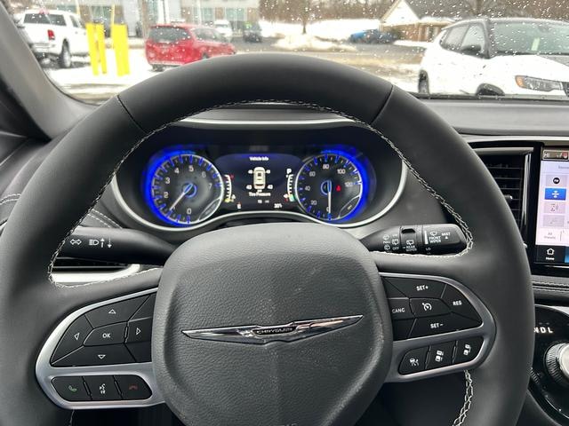 2026 Chrysler Pacifica Select - Photo 11