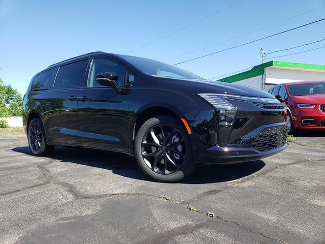 2027 Chrysler Pacifica Limited