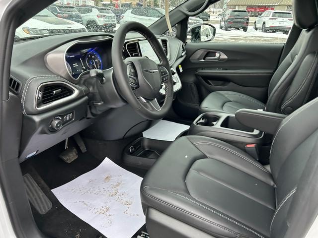 2026 Chrysler Pacifica Select - Photo 6