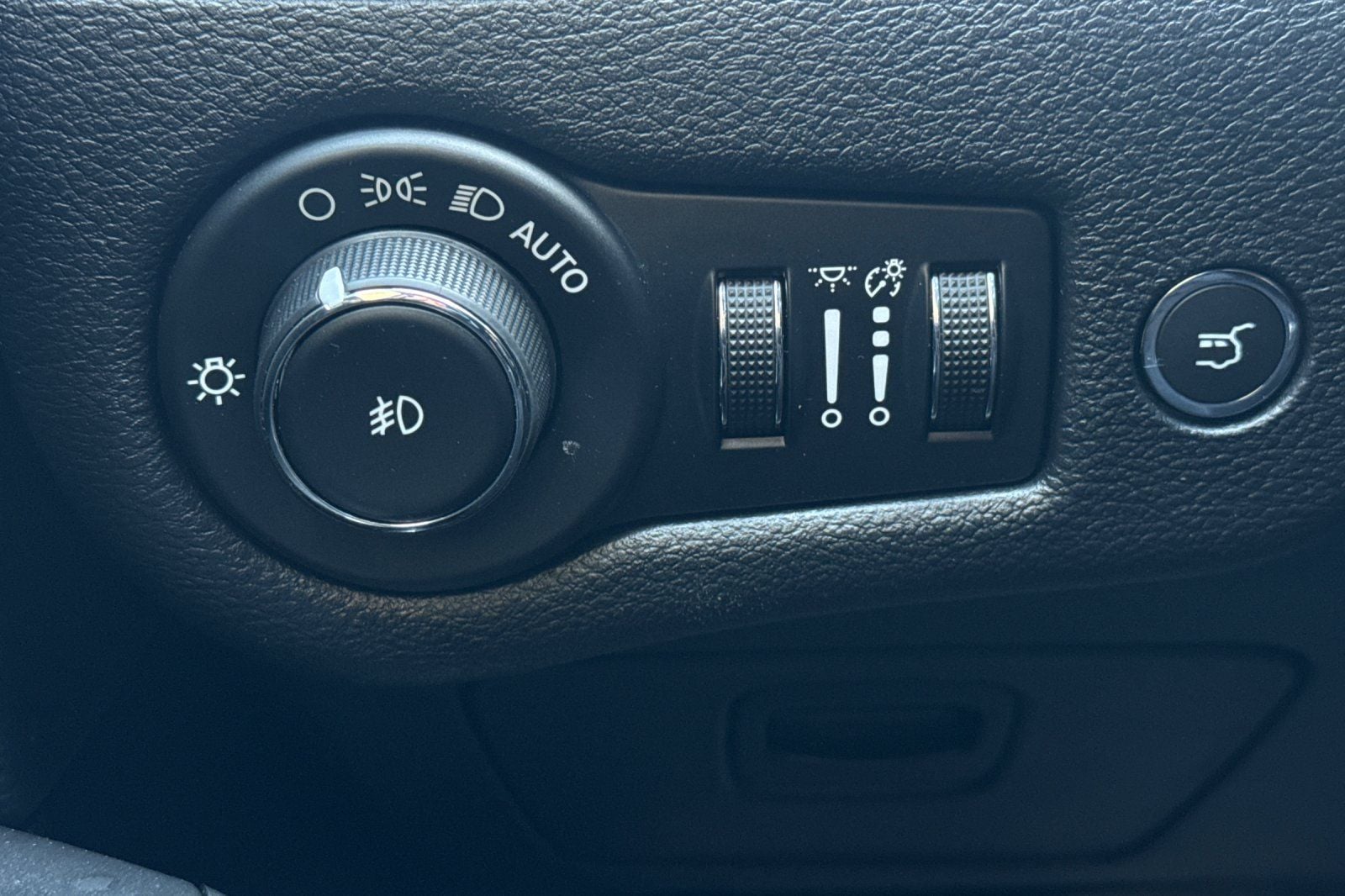 2020 Jeep Cherokee High Altitude - Photo 27