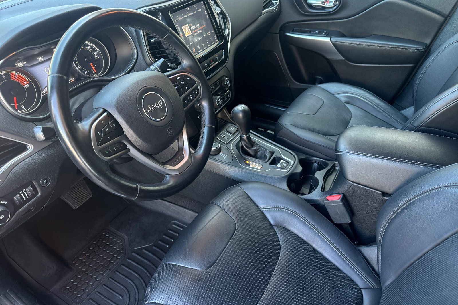 2020 Jeep Cherokee High Altitude - Photo 9