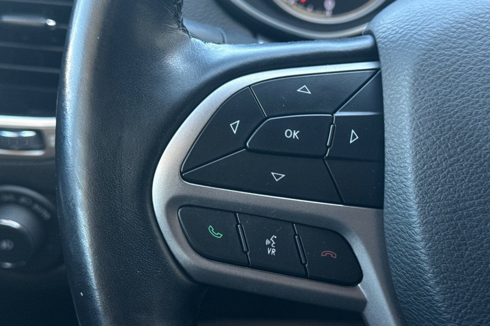 2020 Jeep Cherokee High Altitude - Photo 23