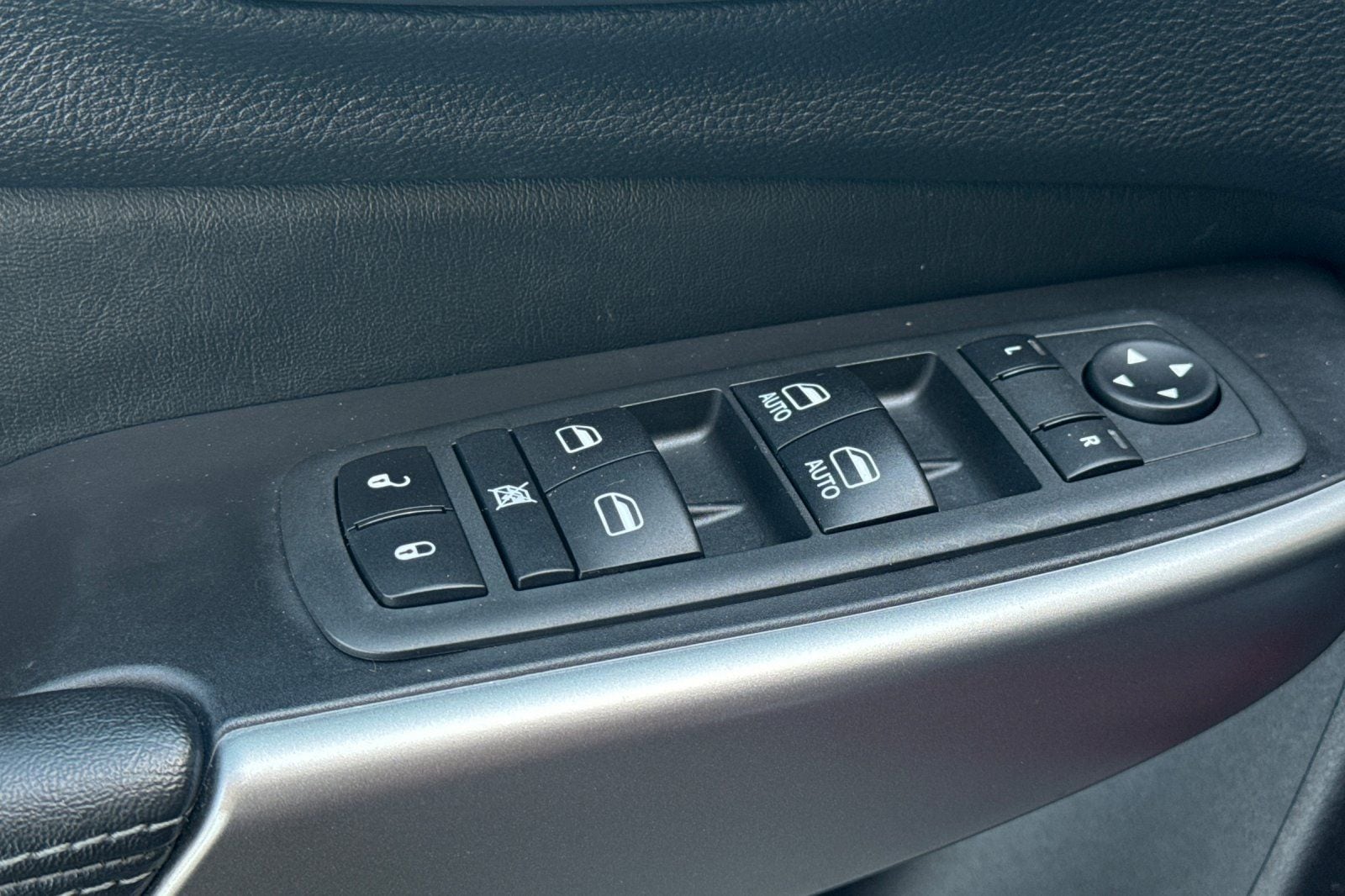 2020 Jeep Cherokee High Altitude - Photo 11
